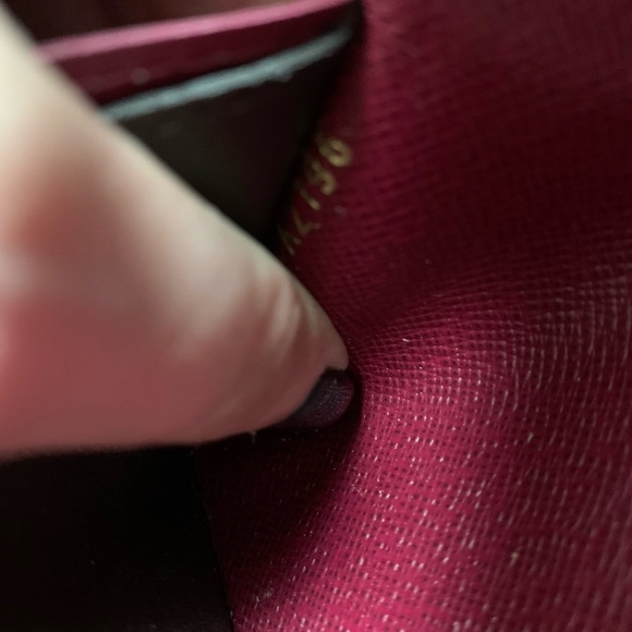 Louis Vuitton Dark Pink Emilie Wallet!! - Picture 6 of 10